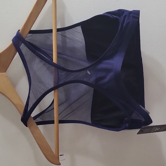 Nwt swimwear top - Picture 2 of 4